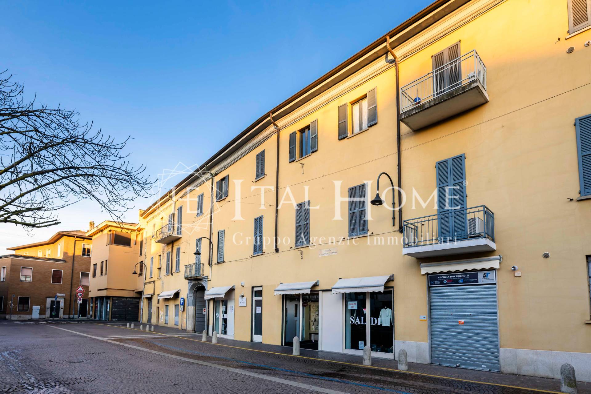 Locale commerciale a Cernusco sul Naviglio