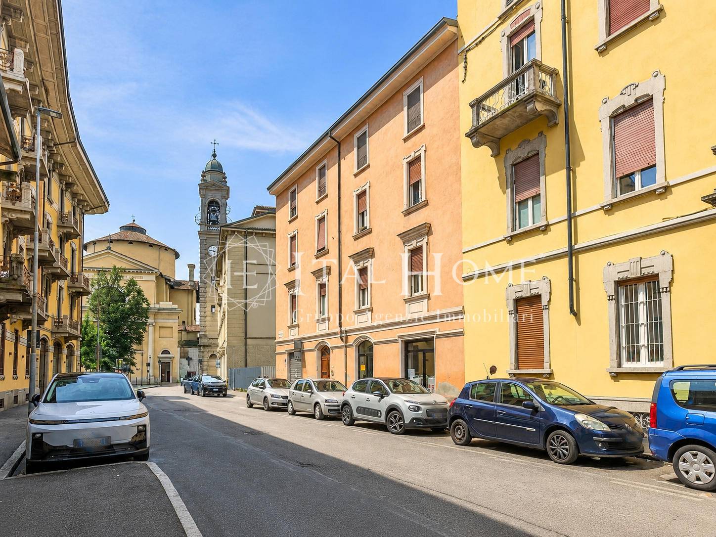 BERGAMO DIRETTAMENTE IN PIAZZA S. ANNA VENDESI APPARTAMENTO VISTA CITTA' ALTA -100 MQ CON LOGGIA. TERMO AUTONOMO.