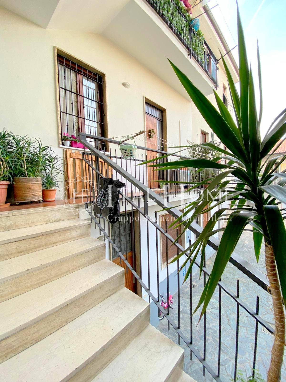 VENDITA STOCK - SOLO DA NOI – 20% - DESIO- NE E' RIMASTO SOLAMENTE UNO € 125.000- TRILOCALE + BALCONATA+ SERVIZI. PRONTA CONSEGNA!