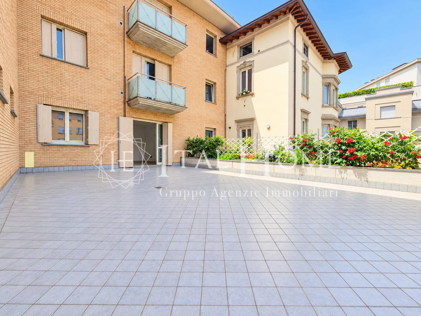 BERGAMO - CENTRALISSIMO, IN NUOVA COSTRUZIONE, CLASSE ENERGETICA A, VENDESI TRILOCALE CON TERRAZZA STELLARE PRIVATA. PRODOTTO UNICO.